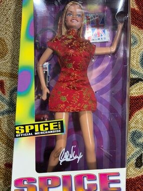 Vintage 1998 Spice Girls "On Tour" Ginger Spice Doll & All its accessories